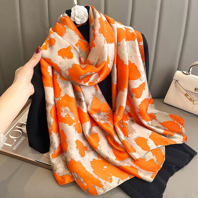 Divat selyem sál női kendő Új nyomtatás Senior Sense Pakolások női őszi és téli vékony temperamentum kendő sima hidzsábokkal