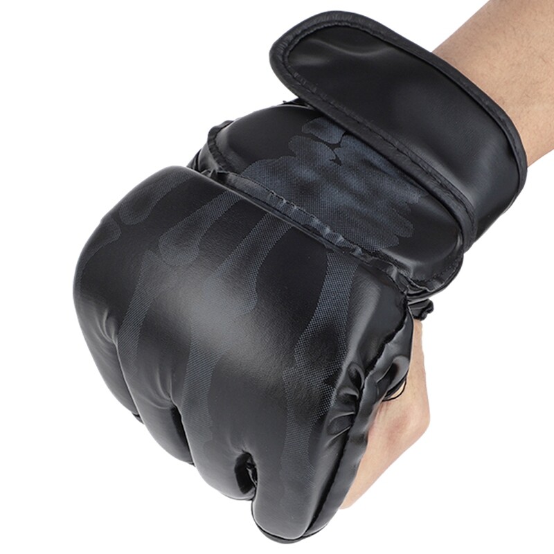 Half Fingers MMA Fighting Gloves Άνετα εύχρηστα Ανθεκτικά γάντια πυγμαχίας με δυνατότητα αναπνοής για άνδρες