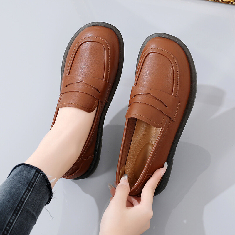 Női bőrcipők Női brit stílusú új, vastag talpú egyetemi stílusú, alkalmi naplopók Valódi bőr divatos női cipők