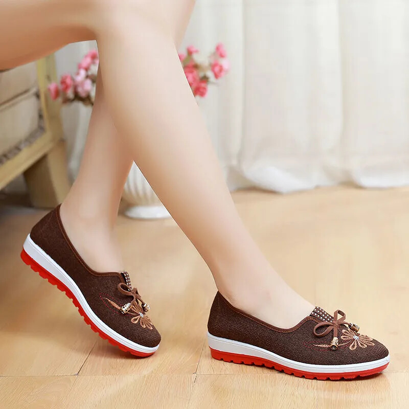 Sapatos Ženske modne lagane protuklizne proljetne ravne cipele za ležerne dane, ležerne hotelske, uredske natikače za ples B08