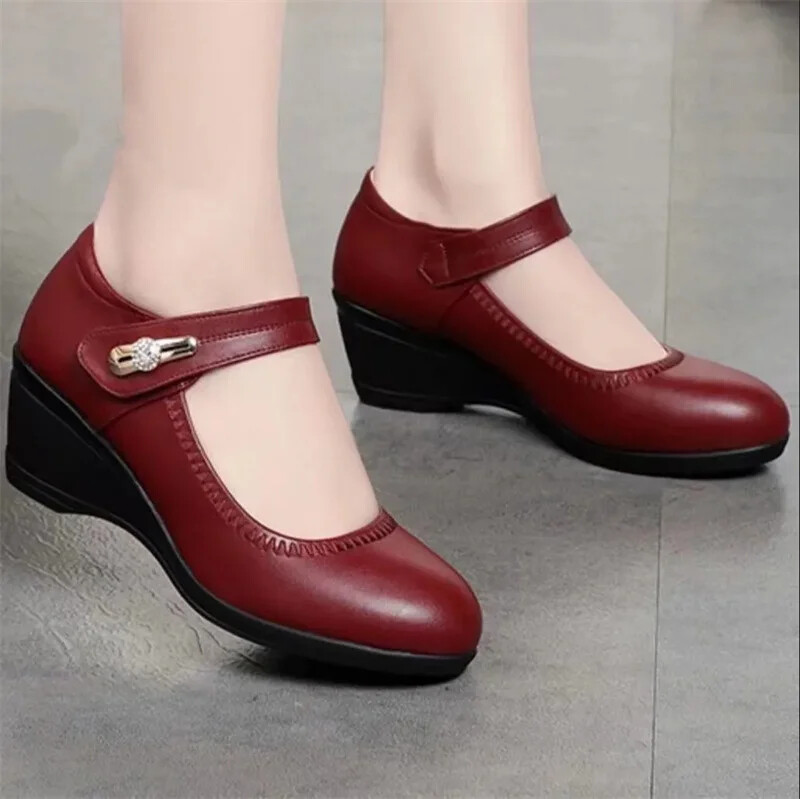 Zapatos De Mujer Női Aranyos Kényelem Csatszíj Fekete Lakkbőr Magasság Megnövelt Cipők Lady Cool Borpiros Sarkú Cipők E818