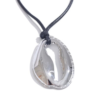 Yhpup Statement Crni lančić od užeta Ogrlica s privjeskom od metalne školjke od nehrđajućeg čelika za žene Vodootporan Trendy nakit Poklon za 2024.