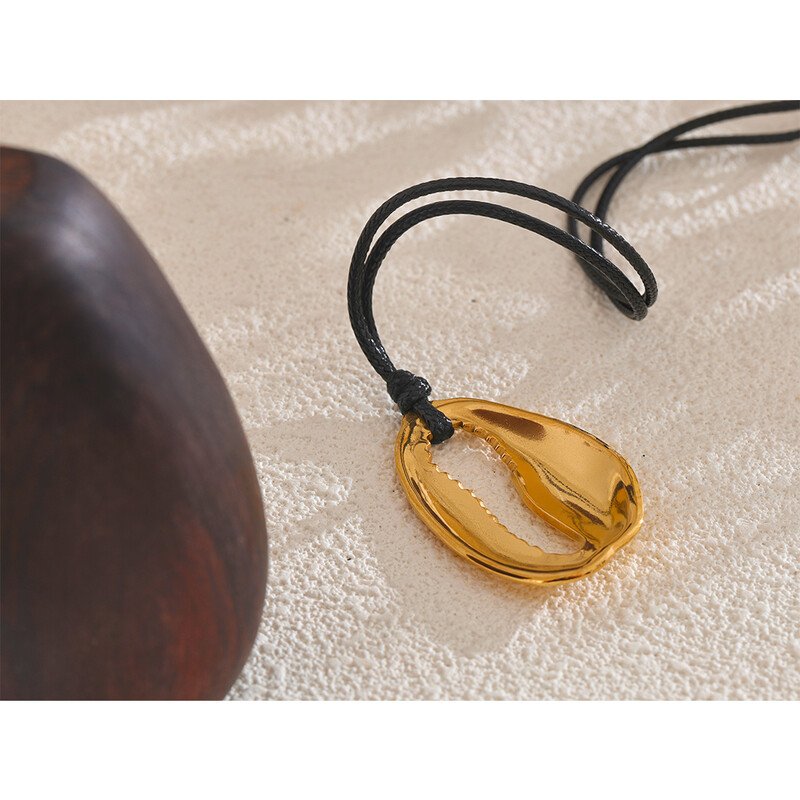 Yhpup Statement Crni lančić od užeta Ogrlica s privjeskom od metalne školjke od nehrđajućeg čelika za žene Vodootporan Trendy nakit Poklon za 2024.