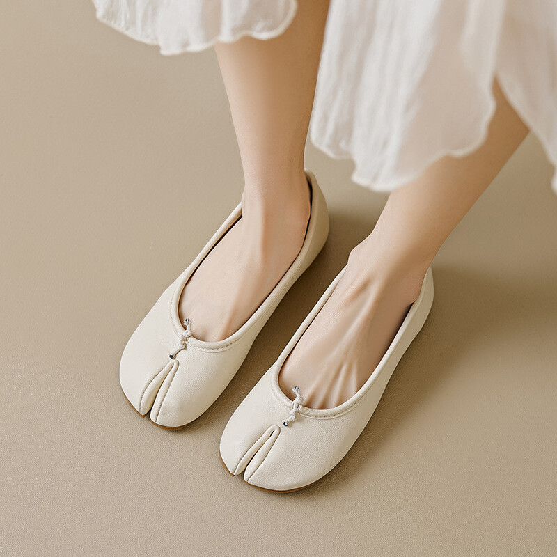 Japanske srebrne tabi cipele iz 2024. Ženske ravne cipele s razdvojenim prstima Kasačke ninja mokasine Udobne natikače Ženske dnevne cipele za hodanje Mokasine
