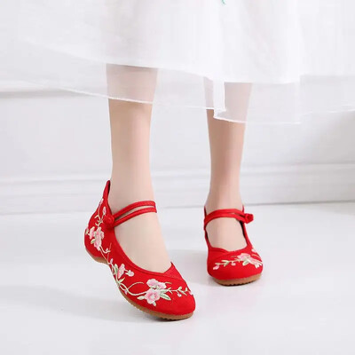 Módne vyšívané čínske štýlové dámske topánky s nízkym podpätkom, elegantné ležérne zapatos, vintage dámske látkové topánky v etnickom štýle