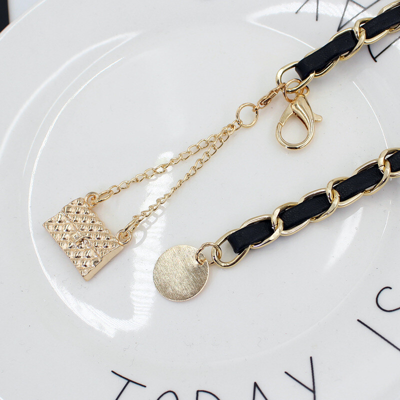 Punk ötvözet deréköv Női ruha Dekoráció Derékpántok Hosszú Bojt Állítható Kampós Fém PU Lánccsat Derékpántok Kiegészítő