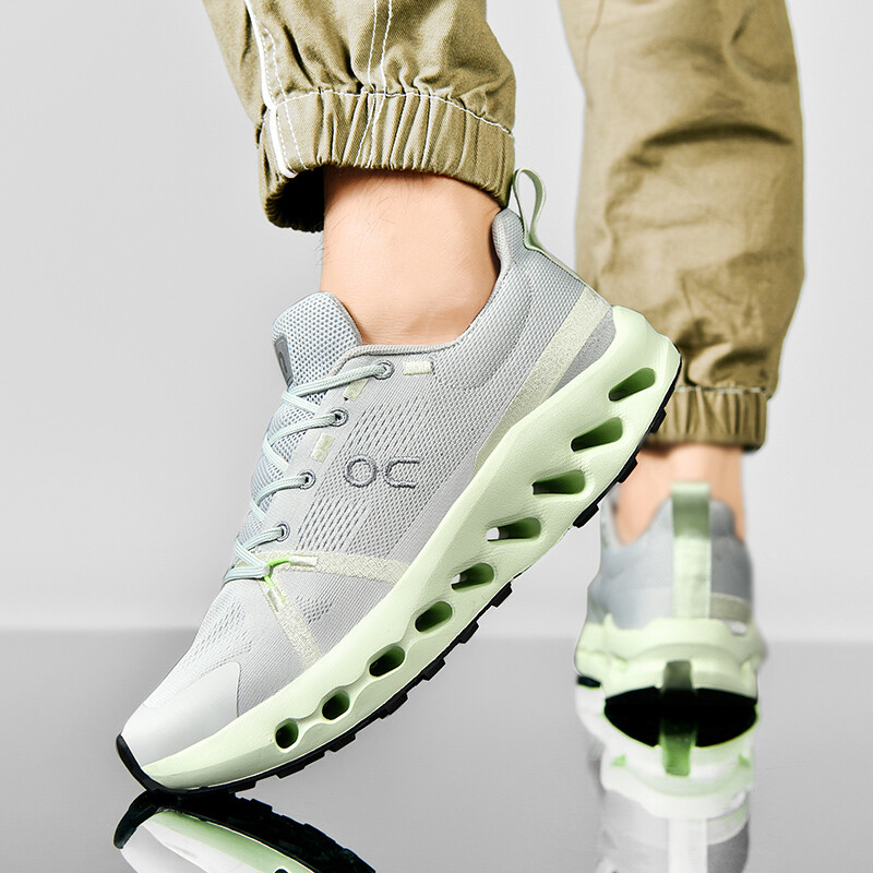 Új futócipők azonos nemű dizájn Férfi párnázott hálós alkalmi szabadtéri sportcipők Luxus kialakítású tornacipők férfi cipők