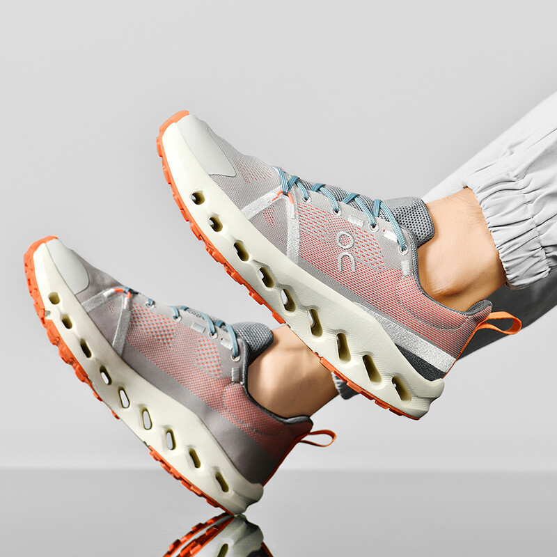 Új futócipők azonos nemű dizájn Férfi párnázott hálós alkalmi szabadtéri sportcipők Luxus kialakítású tornacipők férfi cipők