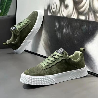 Pánske skateboardové topánky 2024 Nové trendy ležérne topánky Kórejské hrubé šnurovacie topánky s mäkkým spodkom, pohodlné a módne tenisky