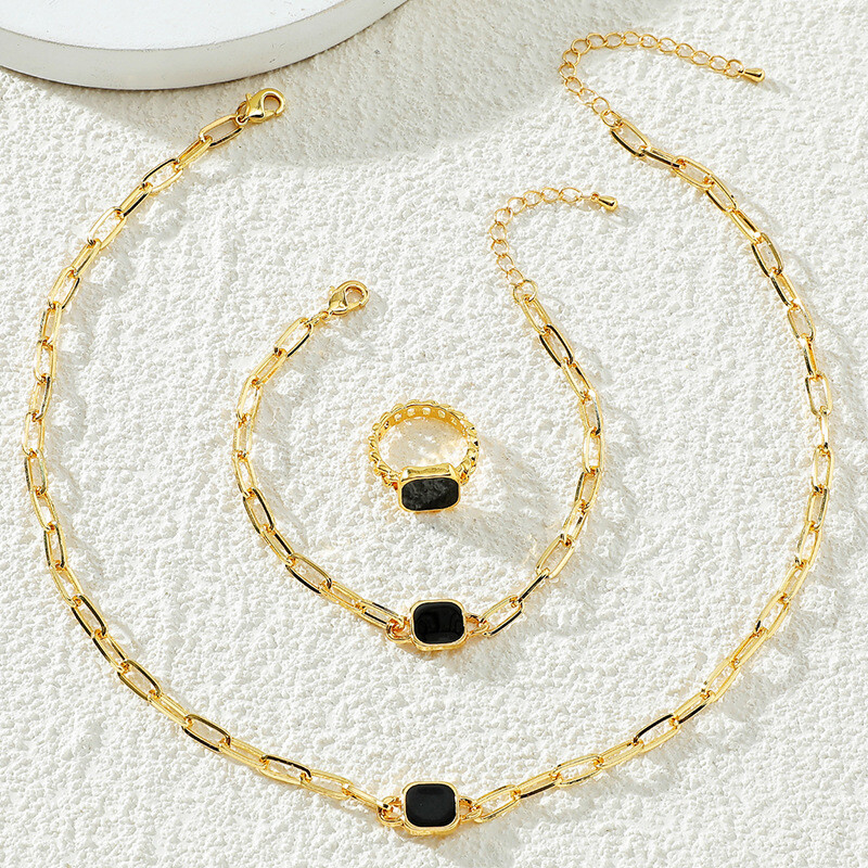Francia fekete négyzet nyaklánc Kubai lánc karkötő gyűrű háromrészes ékszer szett Stílusos kiegészítők party ékszerek születésnapi ajándékok
