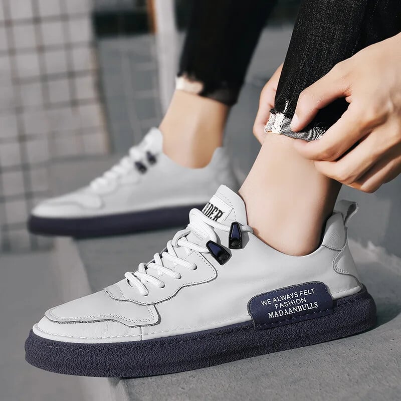 Biele ležérne kožené topánky pánske vulkanizované topánky pánske topánky 2024 nový trend skateboardové pohodlné topánky voľnočasové pánske tenisky tenisky