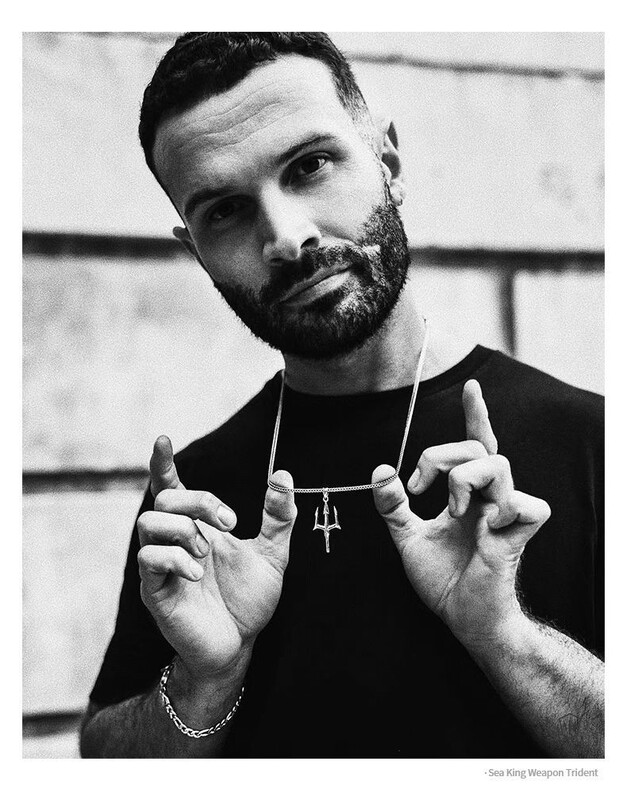 Klasszikus divatos háromágú medál nyaklánc férfiaknak Egyszerű kiváló minőségű varázslatos ezüst színű nyaklánc parti ékszerek