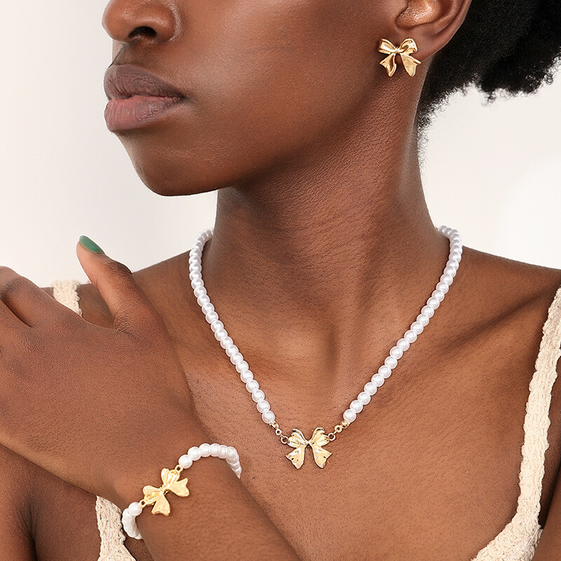 Metalinė grandinėlė Bowknot karoliai Auskarai Apyrankių rinkinys Moterims Perlų imitacijos Papuošalai Klasikiniai Naujo Stiliaus Dovanos MQ470