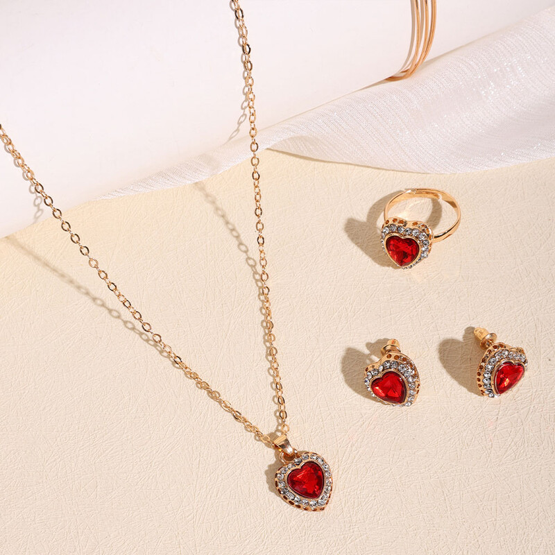 Női Nyakláncok Ékszer Szettek Szerelem Szív Piros Kristály Cirkon Fülbevaló Medálok Gyűrűk Karkötő Esküvői Eljegyzési ékszerek