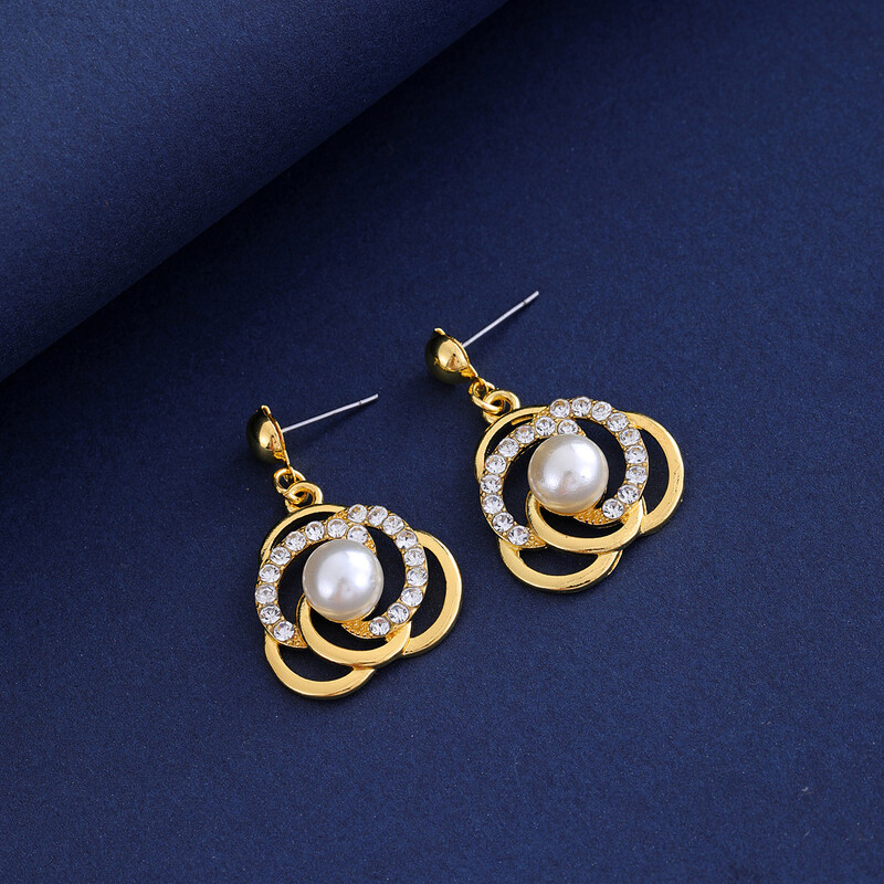 Karštai parduodamas prabangus karolių rinkinys Blizgantis Kalnų krištolas Saturnas Žiedas Perlų Auskarai Kaklo papuošalas 3vnt.