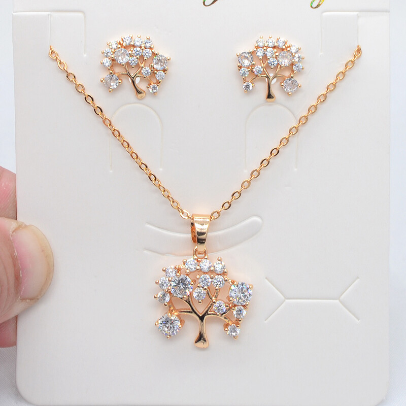 Divatos, arany színű női többszínű cirkóniafa fülbevaló és medál ékszerkészlet