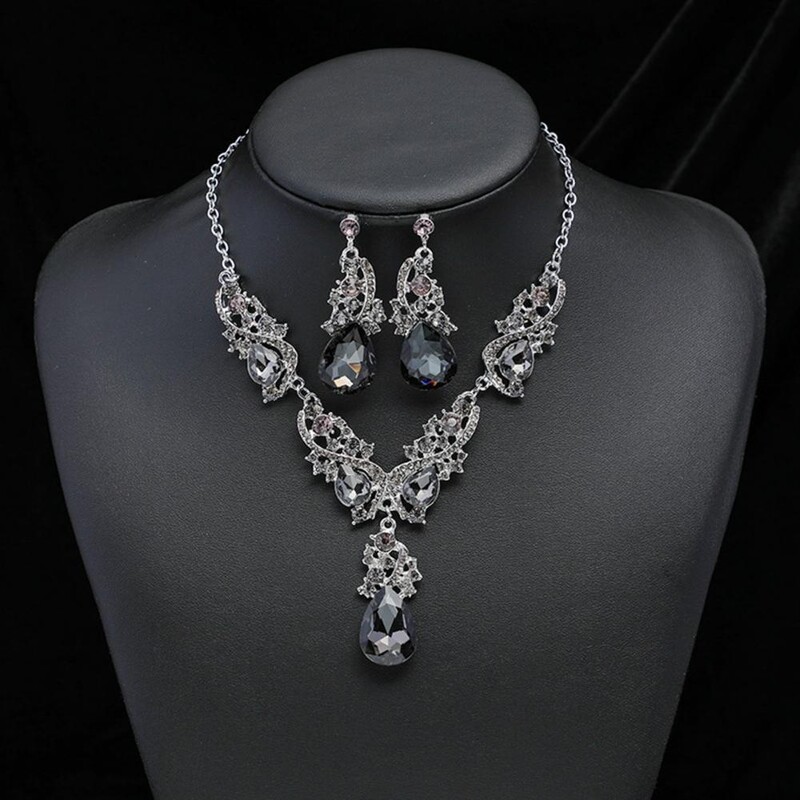 Elegantiškas dviejų dalių papuošalų rinkinys Kalnų krištolinis karoliai Auskarai Elegantiškas Kalnų krištolo nuotakų papuošalų rinkinys vestuvių proga