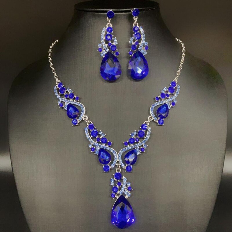 Elegantiškas dviejų dalių papuošalų rinkinys Kalnų krištolinis karoliai Auskarai Elegantiškas Kalnų krištolo nuotakų papuošalų rinkinys vestuvių proga