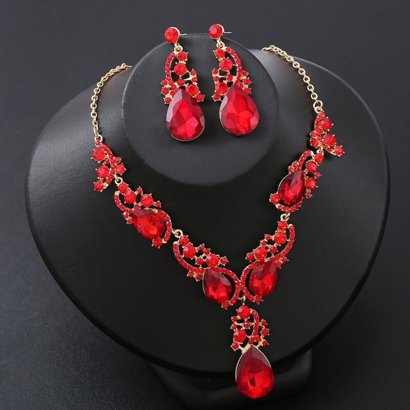 Elegantiškas dviejų dalių papuošalų rinkinys Kalnų krištolinis karoliai Auskarai Elegantiškas Kalnų krištolo nuotakų papuošalų rinkinys vestuvių proga