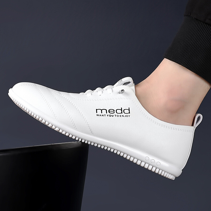 Modes gadījuma jauna dizainera braukšanas apavi vīriešiem Vienkrāsaini govs ādas apavi Vīriešu pavasaris rudens baltas melnas kedas vīrietis