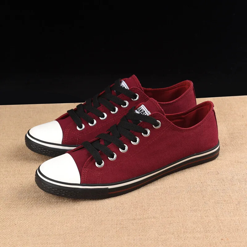 2021, új divatos, hétköznapi férficipő Férfi Fűzős sétacipők Fiúk vászoncipő Férfi egyszínű, lapos, diákcipők