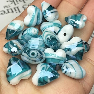 15MM Veľký Murano srdiečkový malachitový zelený cukríkový pruhovaný krištáľový sklenený prívesok s korálkou na výrobu náušníc s motívom lásky.