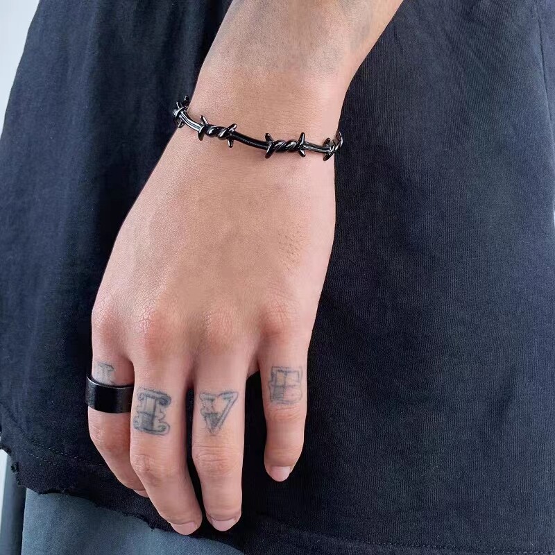 Móda osobnosť Thorn Line Geometrický rukáv Ostnatý drôt Otvorený náramok pre mužov Punk náramok Trend šperky darček