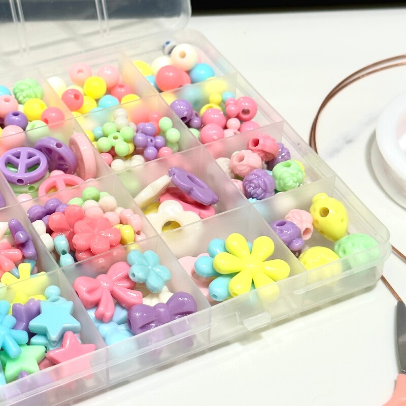 24 rácsos lányos makaron színes, aranyos, kézzel készített barkács gyöngyfűző-tartozékkészlet