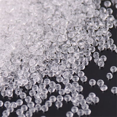 Biela séria českých sklenených korálok, rôzne veľkosti 1,5 mm, 2 mm, 3 mm, 4 mm, okrúhle dištančné korálky na výrobu šperkov, odevov a doplnkov.