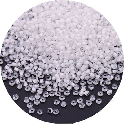 Biela séria českých sklenených korálok, rôzne veľkosti 1,5 mm, 2 mm, 3 mm, 4 mm, okrúhle dištančné korálky na výrobu šperkov, odevov a doplnkov.