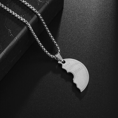 Modni kreativni dizajn Majstor fitnessa koji drži privjesak s bučicom, muška ogrlica za maturalnu zabavu hip hop repera