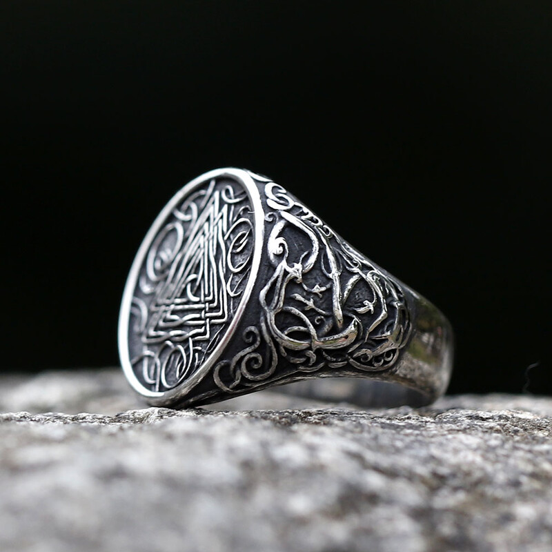2023 ÚJ Férfi 316L-es rozsdamentes acél gyűrűk Vintage Nordic Ethnic Belief Odin Viking Rune Ring Amulett ékszerek ingyenes szállítás