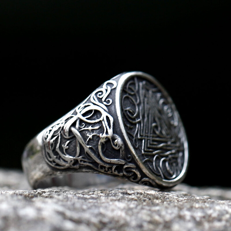 2023 ÚJ Férfi 316L-es rozsdamentes acél gyűrűk Vintage Nordic Ethnic Belief Odin Viking Rune Ring Amulett ékszerek ingyenes szállítás