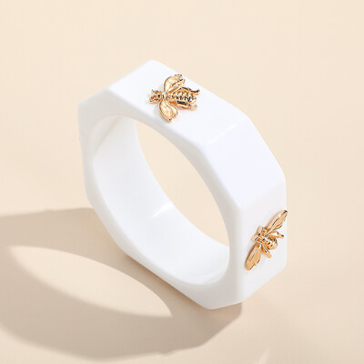 GuanLong többszínű Bee akril divatos karkötők nőknek geometrikus, luxus négyzet alakú indiai karkötők tervezői bájjal