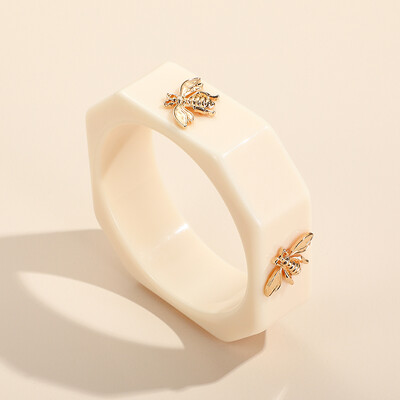 GuanLong többszínű Bee akril divatos karkötők nőknek geometrikus, luxus négyzet alakú indiai karkötők tervezői bájjal