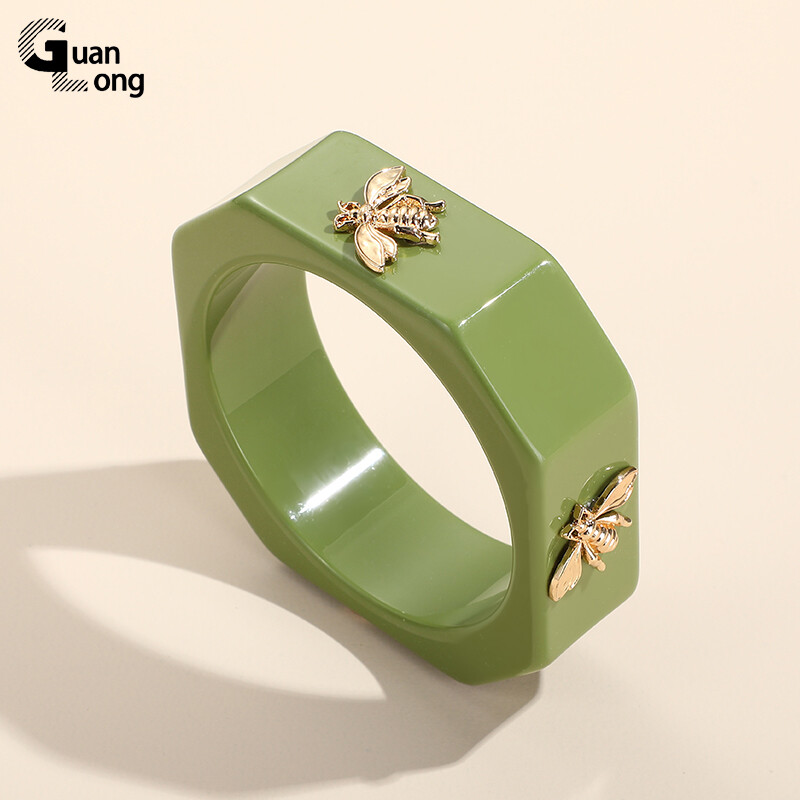 GuanLong többszínű Bee akril divatos karkötők nőknek geometrikus, luxus négyzet alakú indiai karkötők tervezői bájjal