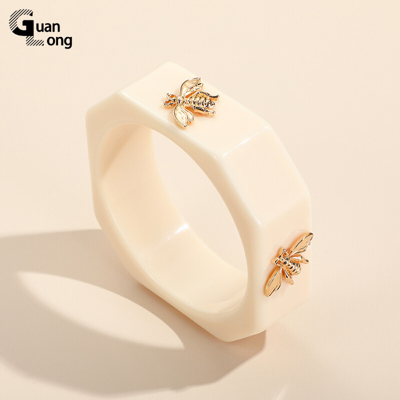 GuanLong többszínű Bee akril divatos karkötők nőknek geometrikus, luxus négyzet alakú indiai karkötők tervezői bájjal