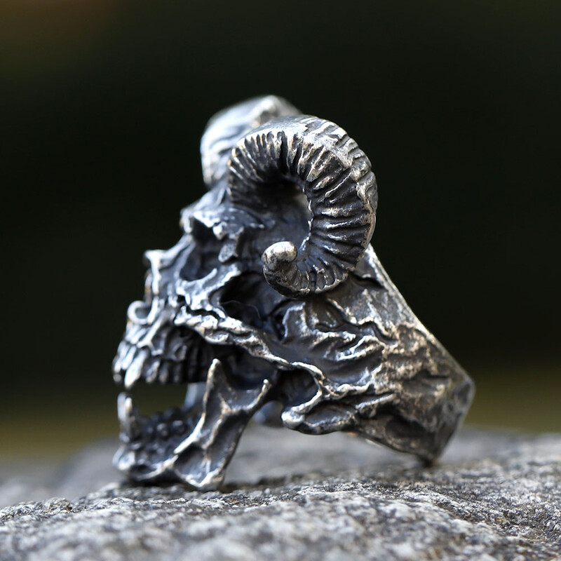 2023 ÚJ Férfi 316 literes rozsdamentes acél gyűrűk Gothic Punk Satanic Devil Skull Ring Vintage Steam punk ékszerek Ajándékok ingyenes szállítás