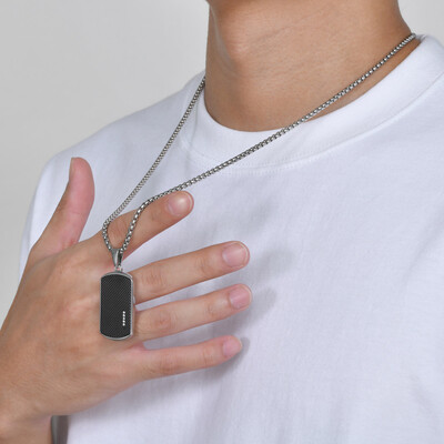 Mprainbow Black Dog Tag Колиета за мъже с CZ камък, стилна квадратна геометрична висулка яка от неръждаема стомана Подаръци за него