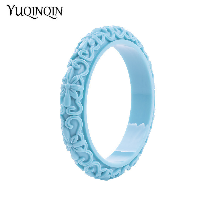 Klasszikus műgyanta mandzsetta gravírozott virág karkötők karkötők női új divat akril karkötő női egyszerű varázslat esküvői ékszerek