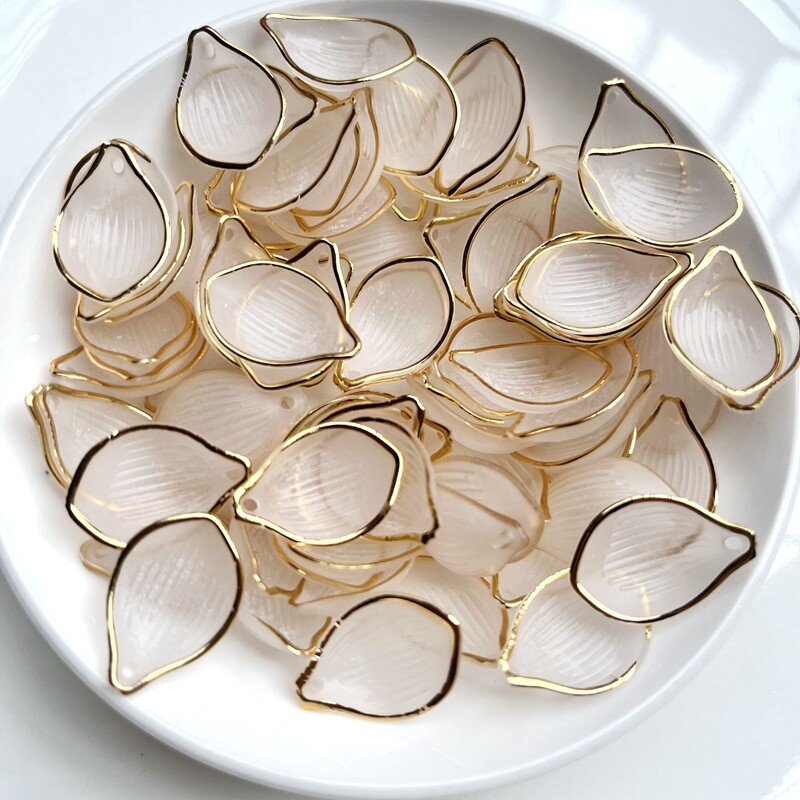 40db 22 * 15mm levélarany és ezüst szélű akril gyöngy ékszer készítés karkötő nyaklánc fülbevaló barkács kézműves kézzel készített kiegészítők