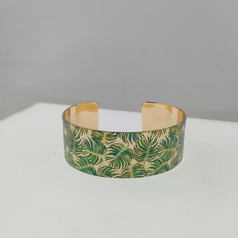 Metalna tiskana narukvica za žene Jednostavan vrhunski dizajn Modni ručni nakit Vruća rasprodaja Poklon za zabavu 2024. Novi stil