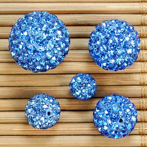 Kvalitné 10 mm všetky farby 7-radové sklenené kamienky 2 dierky hlinené Shamballa korálky na náramok s príveskom, šperky, doplnky, DIY