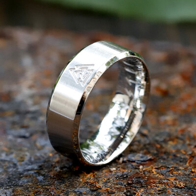 2023 Új 316L rozsdamentes acél Viking Forgó láncrúna Gyűrű Férfi Divat retro Amulett divat Ékszer Ajándék ingyenes szállítás