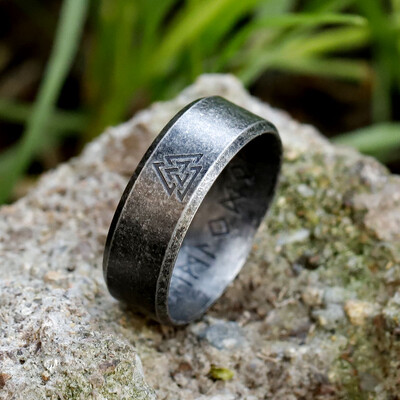 2023 Új 316L rozsdamentes acél Viking Forgó láncrúna Gyűrű Férfi Divat retro Amulett divat Ékszer Ajándék ingyenes szállítás