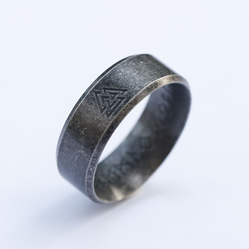 2023 Új 316L rozsdamentes acél Viking Forgó láncrúna Gyűrű Férfi Divat retro Amulett divat Ékszer Ajándék ingyenes szállítás