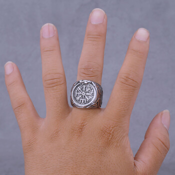 Неръждаема стомана Викинг пръстен с компас Мъже Nordic Rune Vintage Finger Accessories Один Амулет Vegvisir Пръстен Бижута Подарък