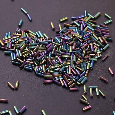 Krāsainas 300 gab. Sēklu krelles 11/0 Cauruļu krelles 2x6mm Stikla sēklu krelles DIY rotaslietu izgatavošanai Sieviešu apģērbu aksesuāri