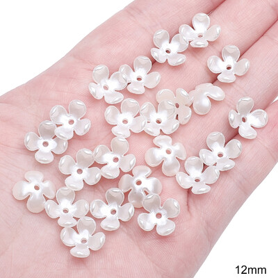 Körülbelül 20-50 dbABS Alien Pearl Daisy Három szirom virággyöngyök egyedi laza gyöngyök kézzel készített barkács készítés ékszer készítés nyaklánc fülbevaló zsidó