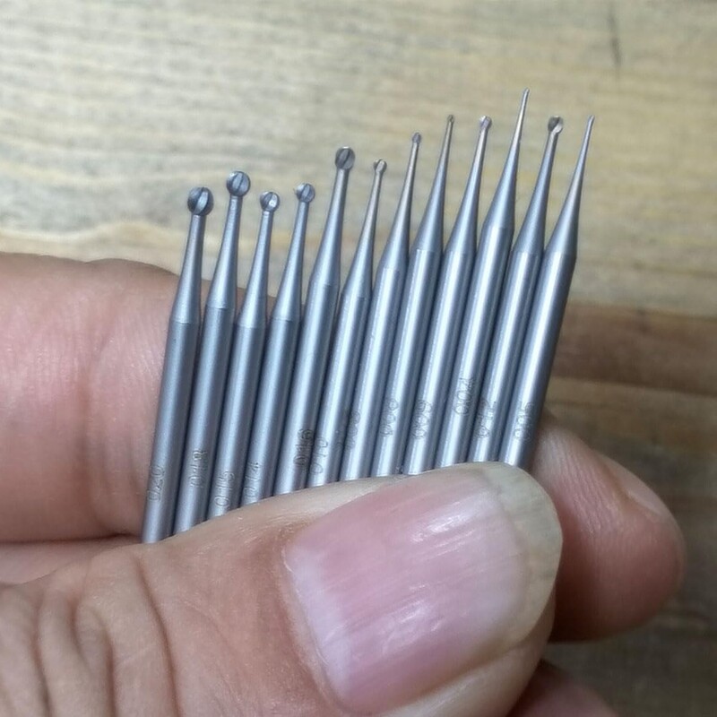 12 db-os kör alakú golyós sorjakészlet - 3/32 hüvelykes szárú ékszerkészítő sorja, kerek gömb alakú gravírozó bitek